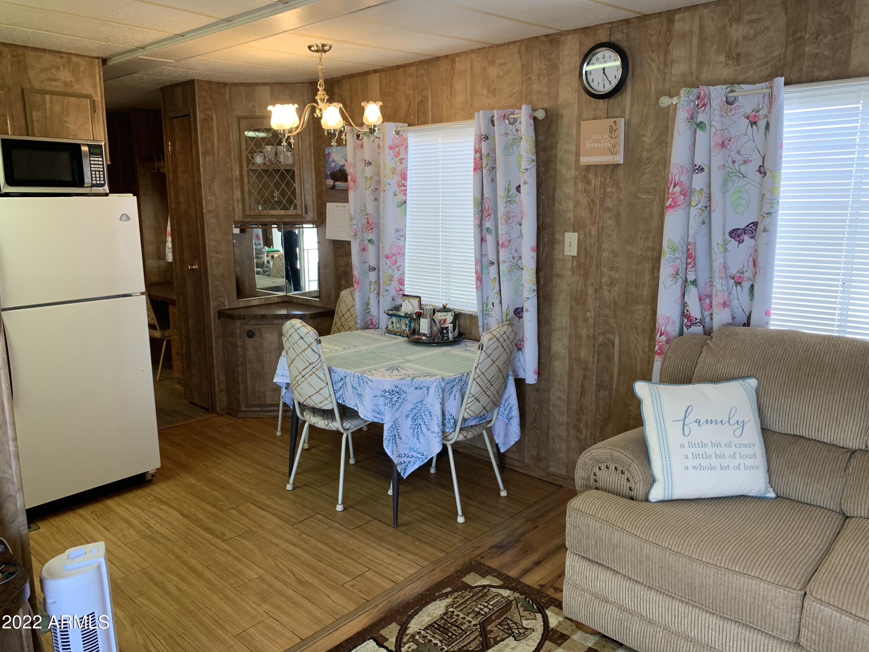 306 South Recker Road, Unit 211 Mesa, AZ 85206 - Photo 6 of 18 9D18A9DC-AB23-495D-9D4F-19E4A378297E