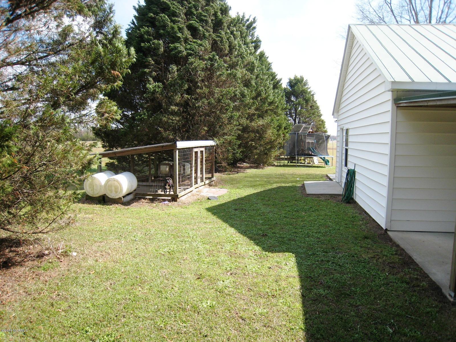 247 Lyman Road Beulaville, NC 28518 - Photo 34 of 35 Dog pen behind Garage-Workshop