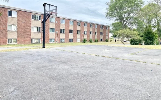 $1,700 | 2108 Phillips Road, Unit 47, New Bedford, MA 02745