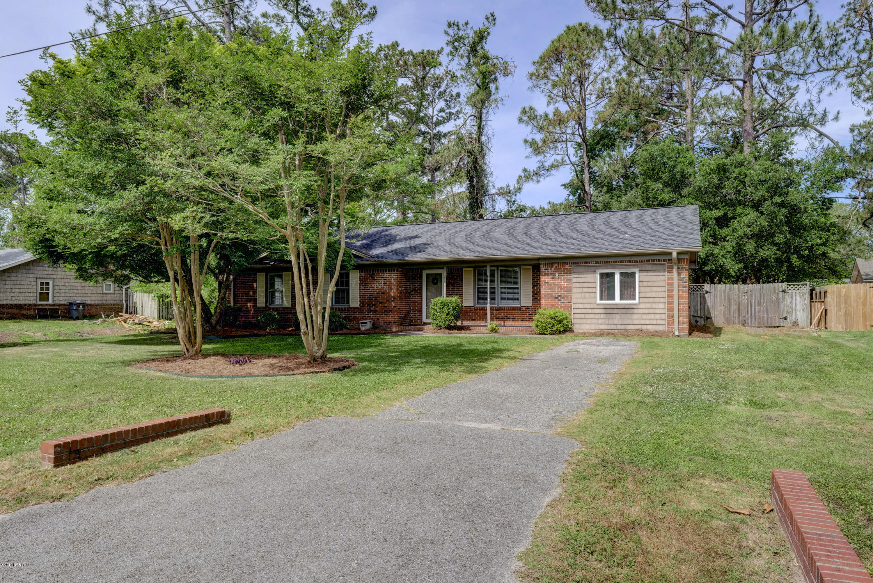 4553 Middlesex Road Wilmington, NC 28405 - Photo 1 of 30 .