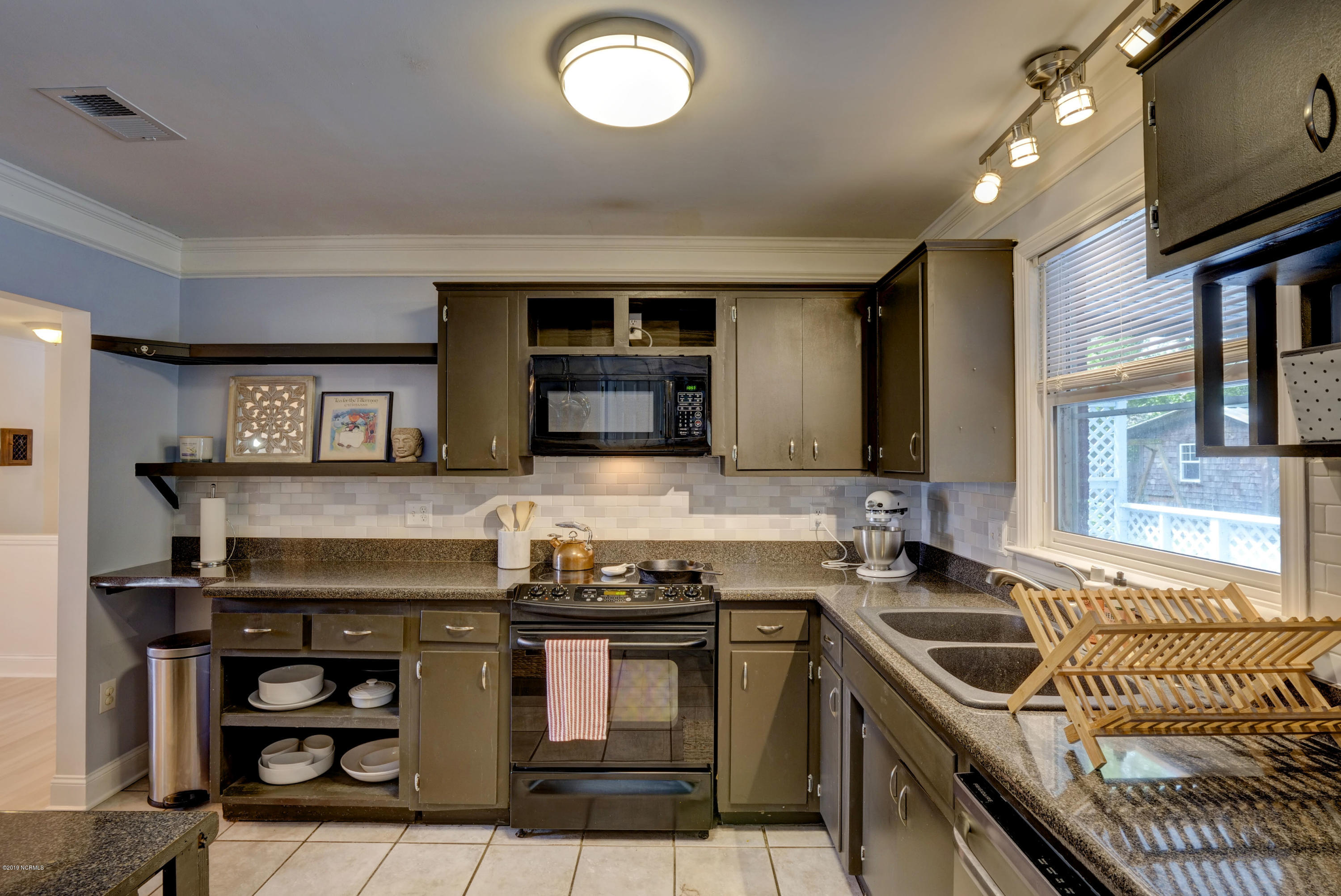 4553 Middlesex Road Wilmington, NC 28405 - Photo 13 of 30 .