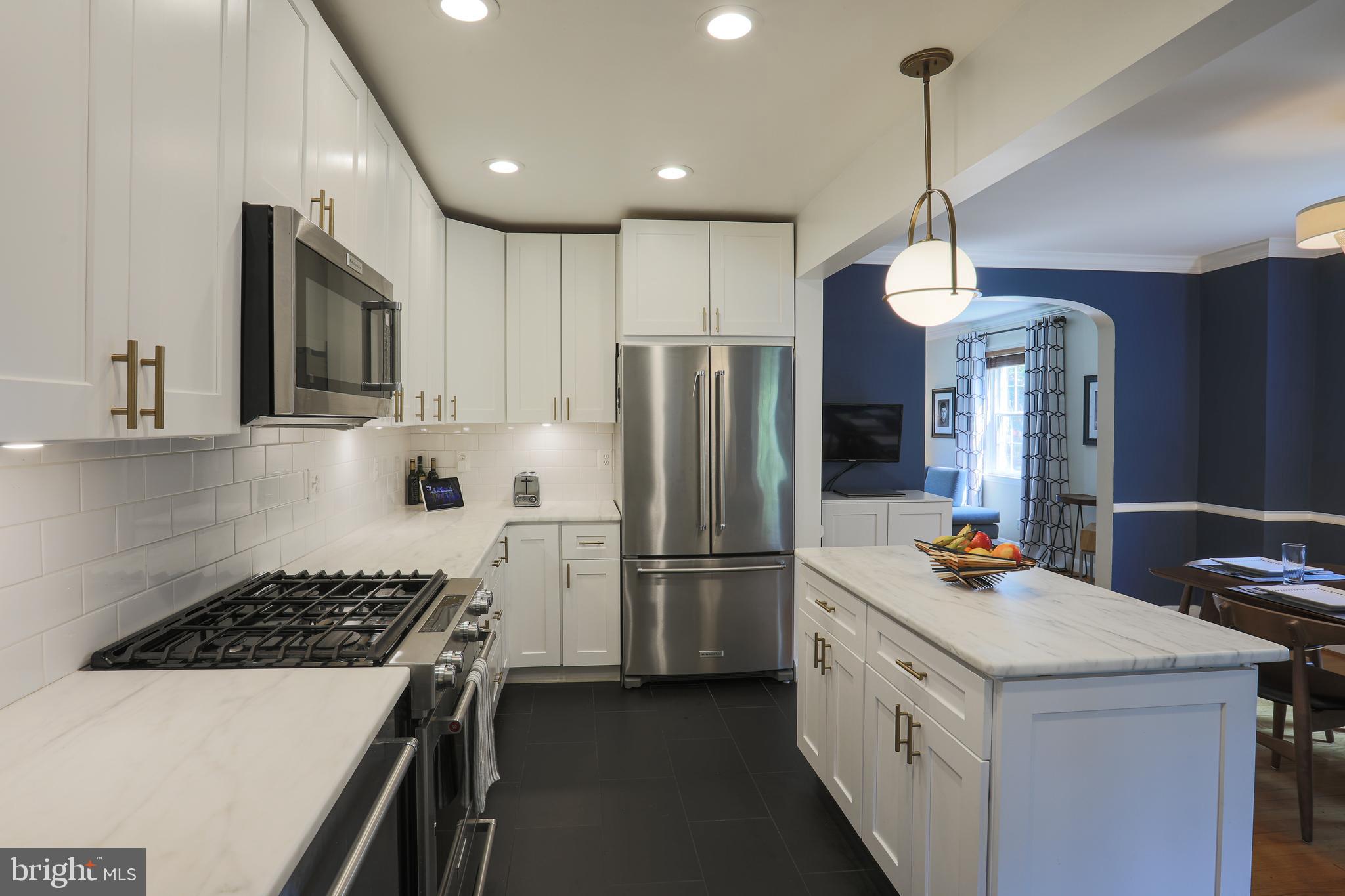 6422 Pinehurst Road Baltimore, MD 21212 - Photo 17 of 56 Stainless steel KitchenAid appliances