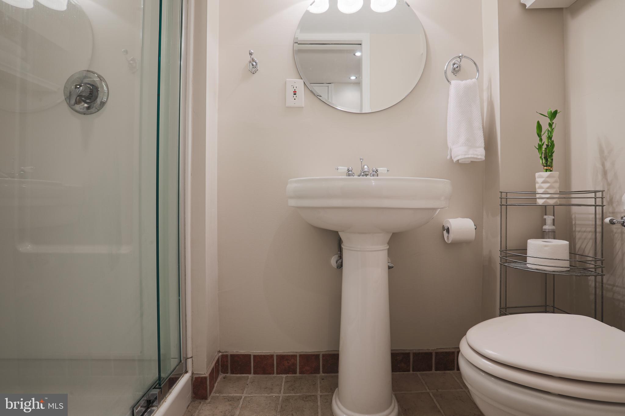 6422 Pinehurst Road Baltimore, MD 21212 - Photo 37 of 56 Full bathroom in basement