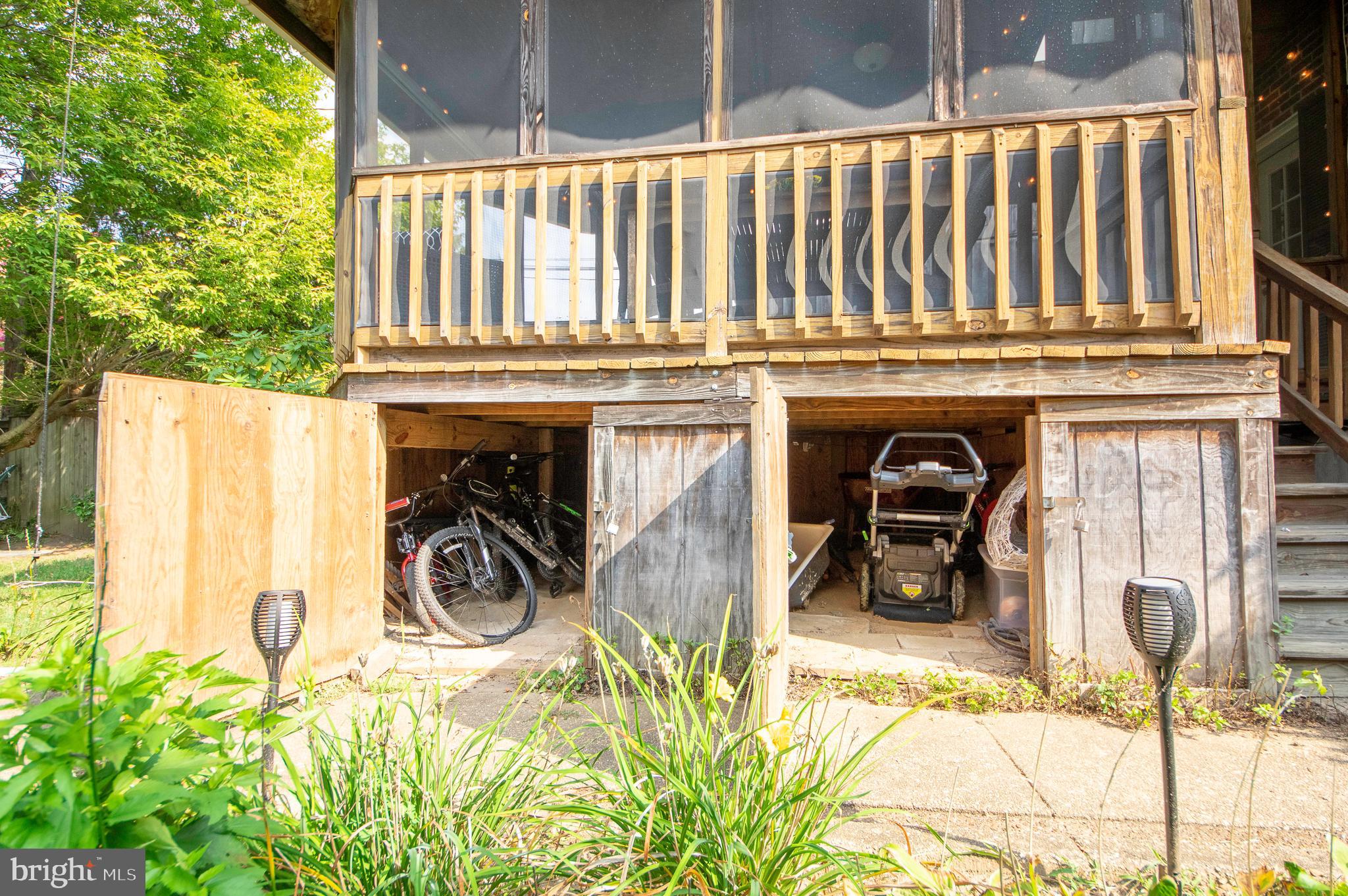 6422 Pinehurst Road Baltimore, MD 21212 - Photo 48 of 56 Storage under the screened porch