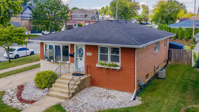 $2,599 | 5936 West 97th Street, Oak Lawn, IL 60453