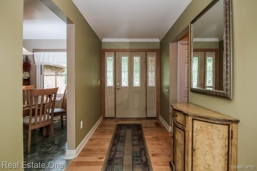 36245 West Lyman Road Farmington Hills, MI 48331 - Photo 2 of 38