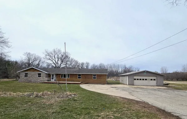 $340,000 | 10582 Atwood Road, Roscoe, IL 61073