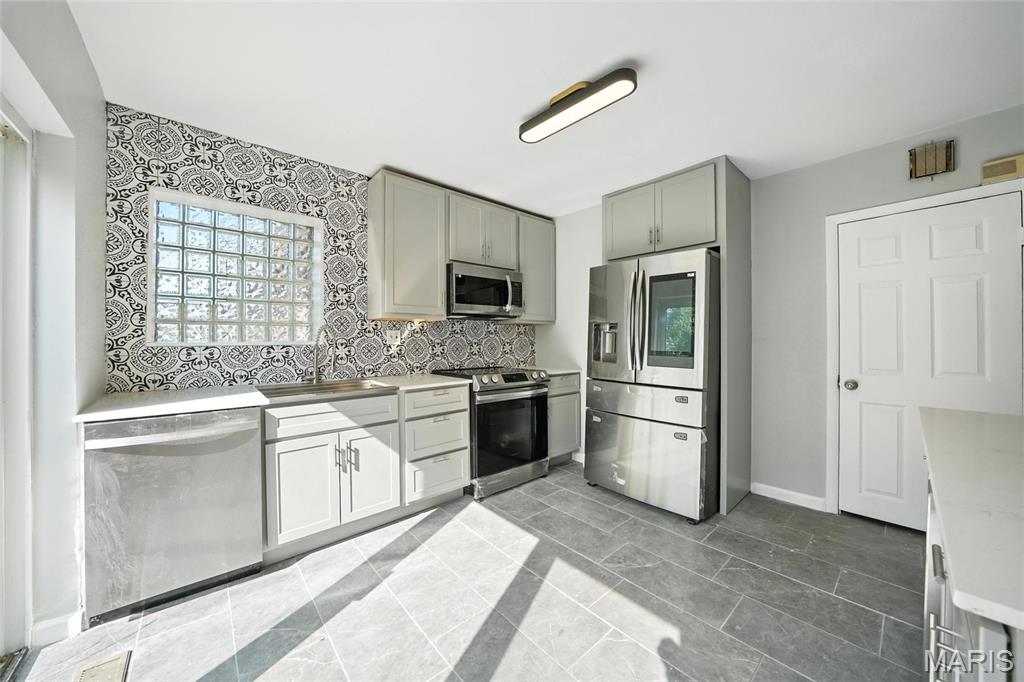 3604 Ridgedale Avenue St. Louis, MO 63121 - Photo 8 of 15