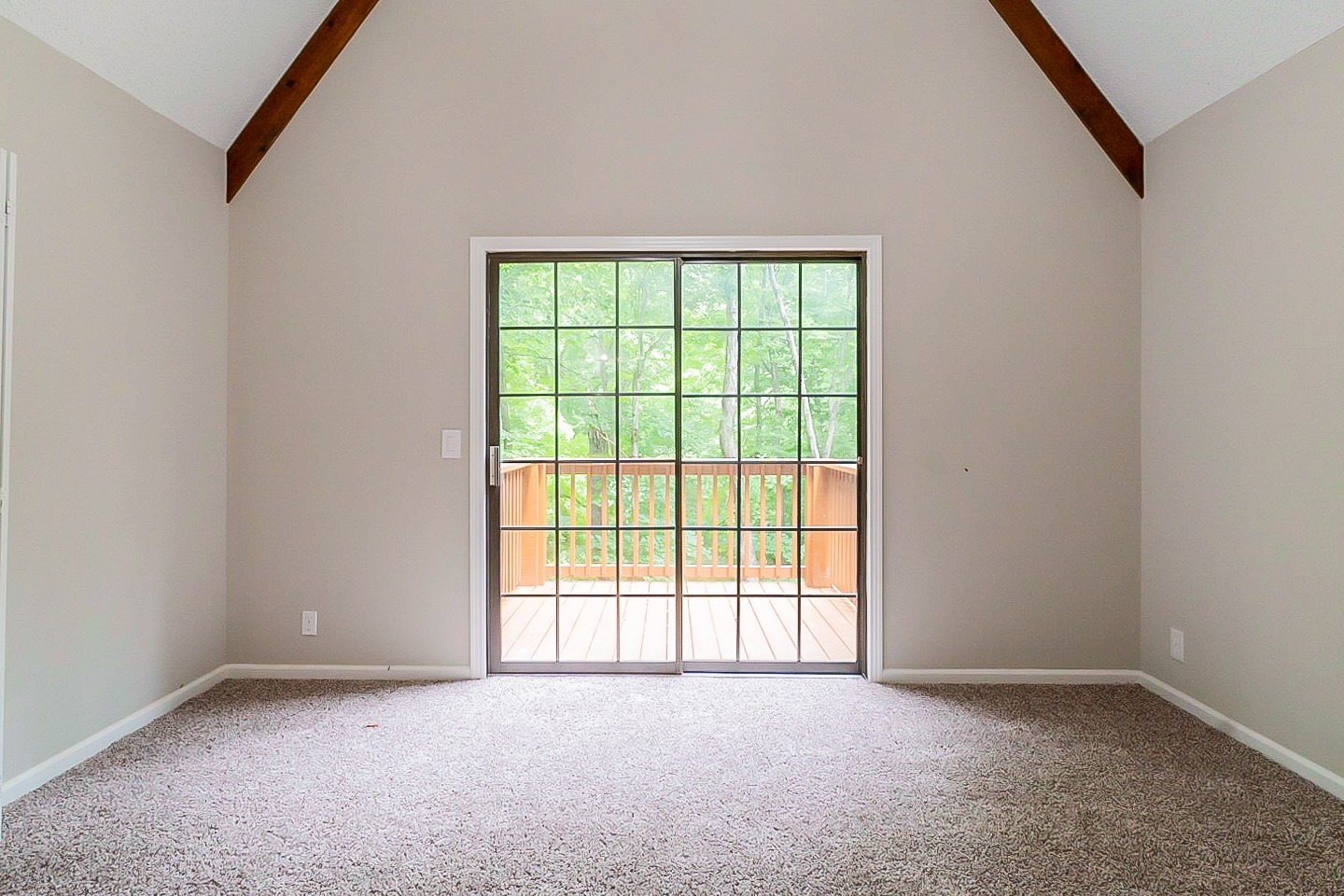4839 Kinneys School Road Springfield, TN 37172 - Photo 14 of 35 an empty room with windows