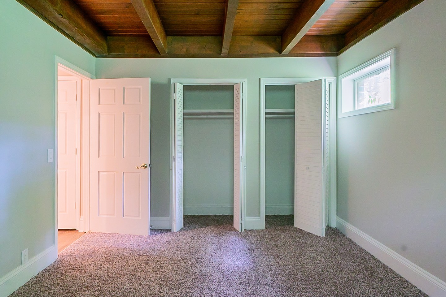 4839 Kinneys School Road Springfield, TN 37172 - Photo 18 of 35 a view of an empty room with closet