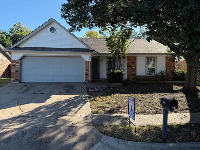 $2,000 | 6012 Dusty Road, Watauga, TX 76148