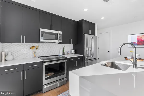$450,000 | 1501 North 31st Street, Unit PH17, Philadelphia, PA 19121