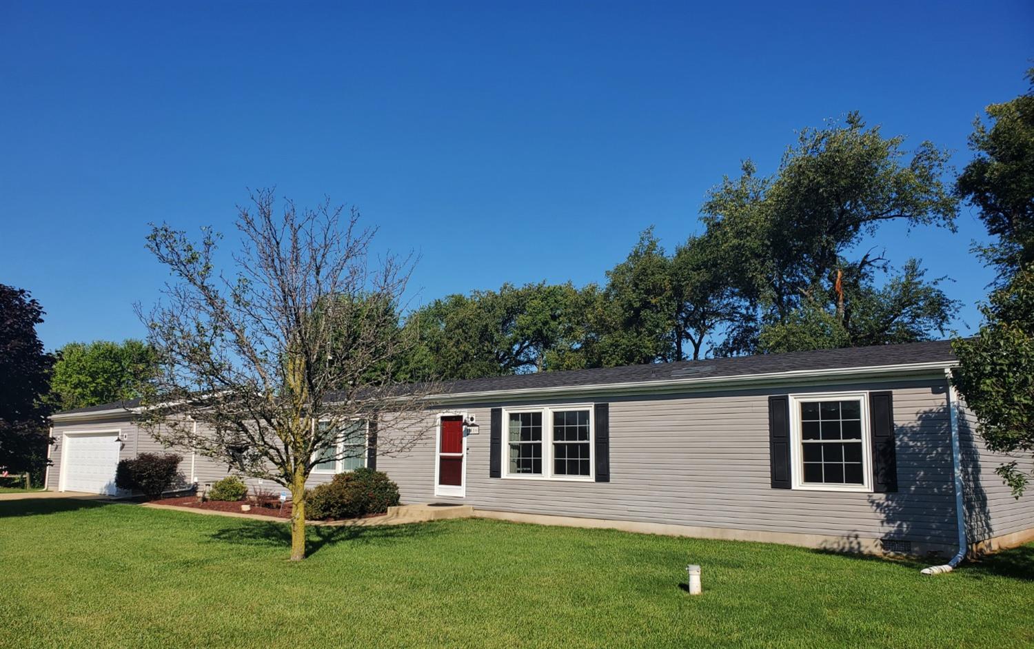 816 North Quail Rdg Road La Porte, IN 46350 - Photo 1 of 1 a front view of a house with a yard