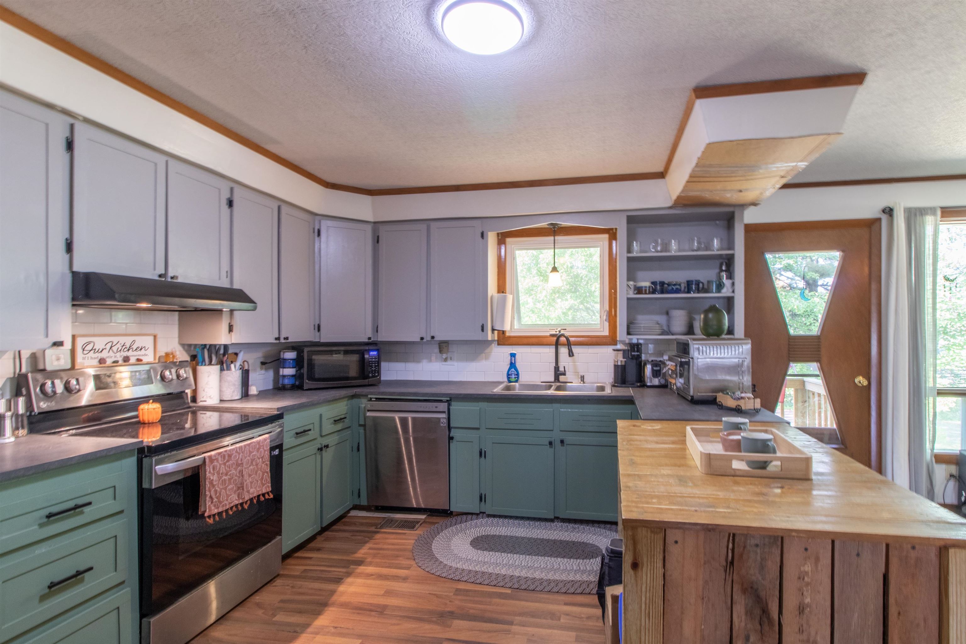 707 Lake Road Newport, VT 05855 - Photo 4 of 44 Gallery Image 4