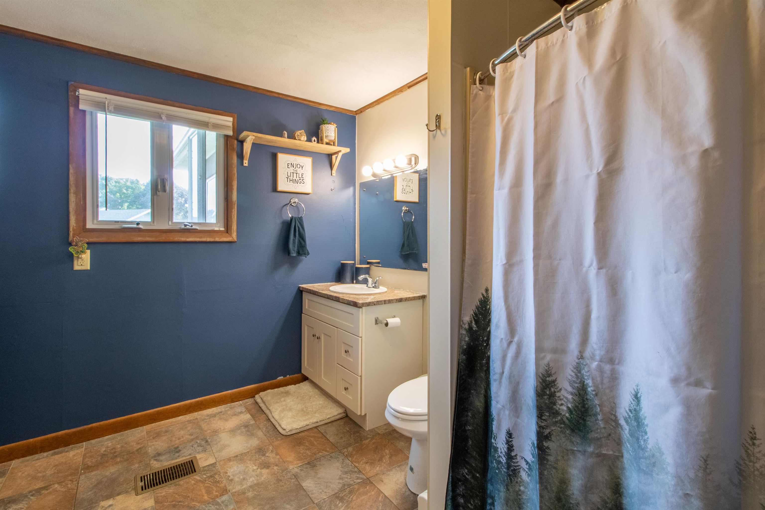 707 Lake Road Newport, VT 05855 - Photo 10 of 44 Gallery Image 10
