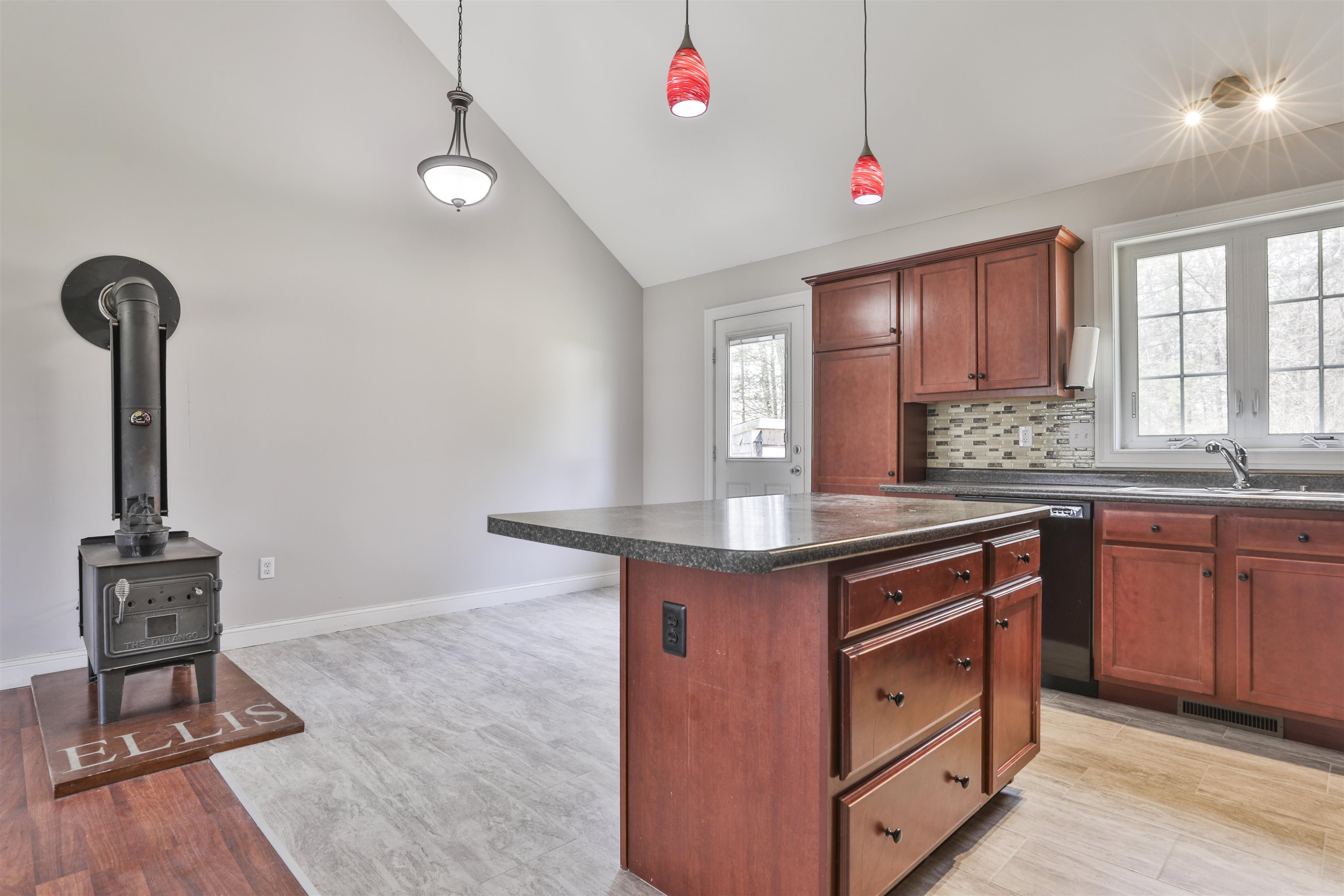 109 Old Brookline Road Milford, NH 03055 - Photo 14 of 29