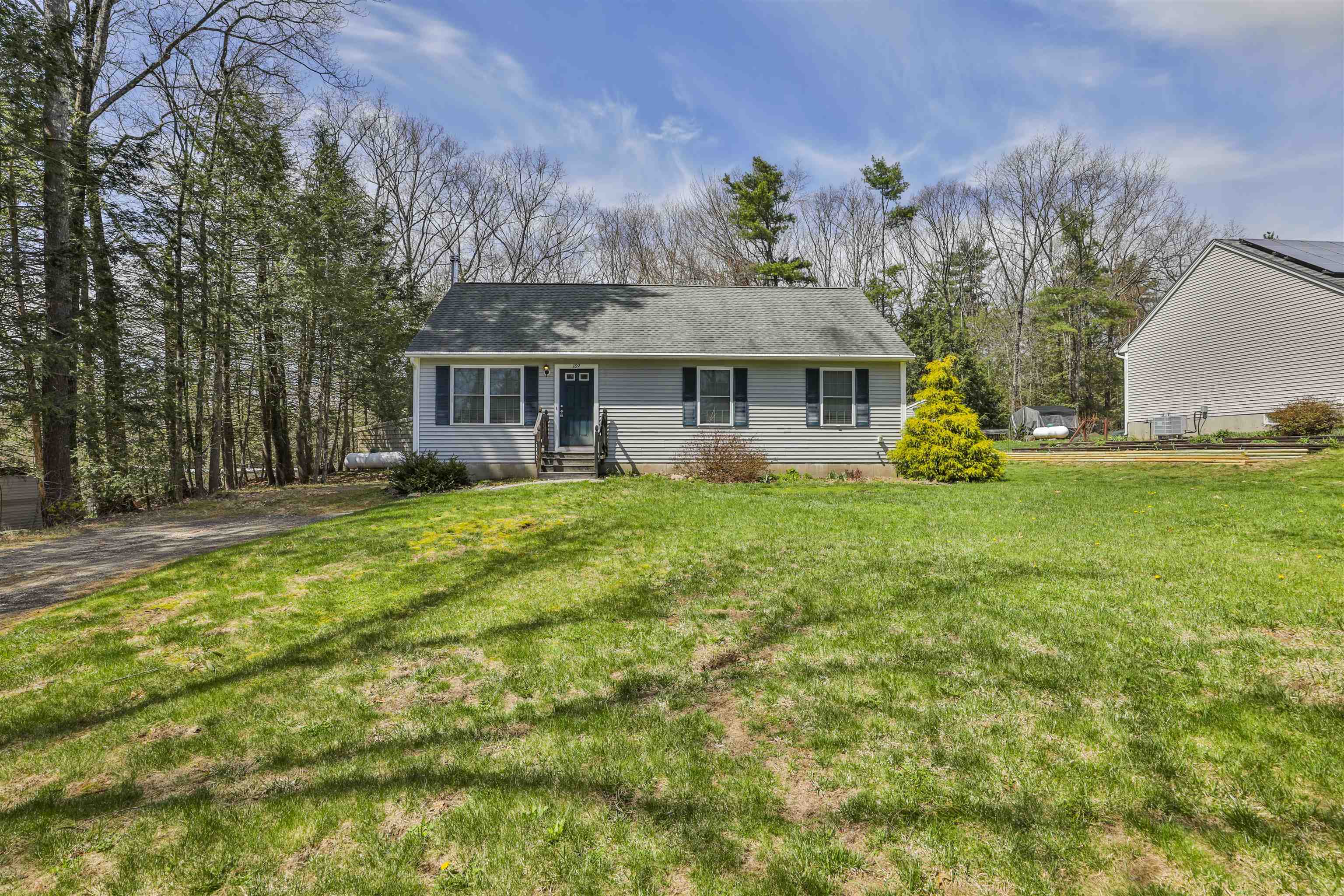 109 Old Brookline Road Milford, NH 03055 - Photo 3 of 29