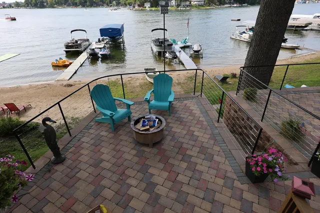 $1,200,000 | 67050 95th Avenue, Dowagiac, MI 49047