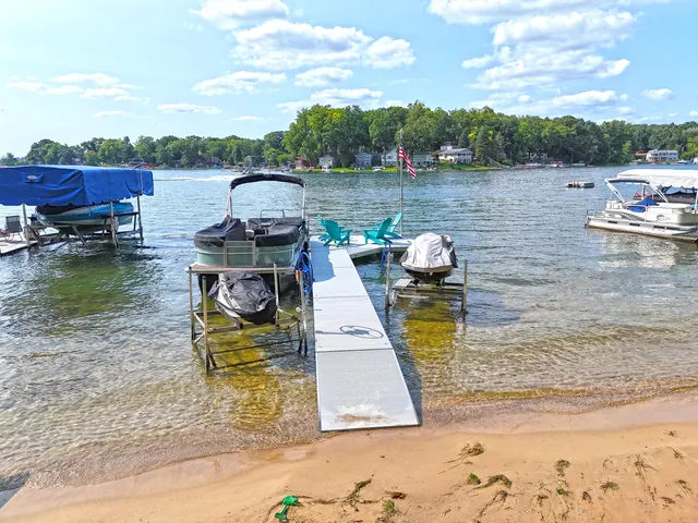 $1,200,000 | 67050 95th Avenue, Dowagiac, MI 49047