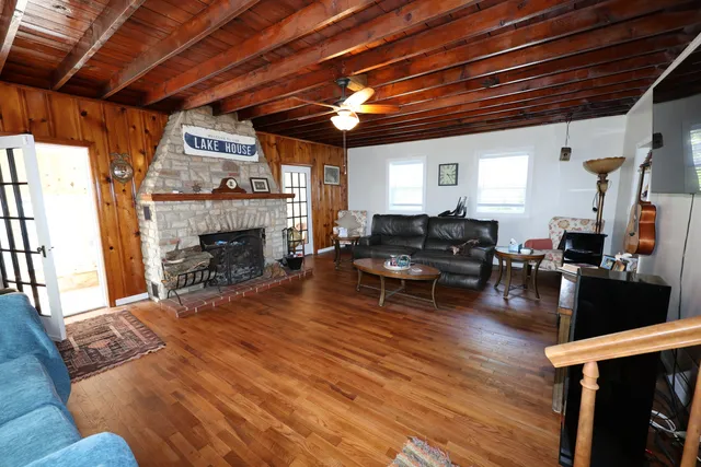 $1,200,000 | 67050 95th Avenue, Dowagiac, MI 49047