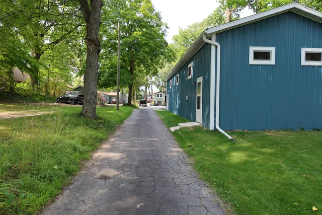 $1,200,000 | 67050 95th Avenue, Dowagiac, MI 49047