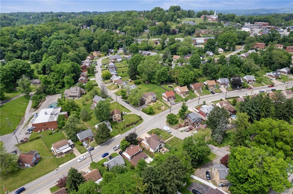 428 Beulah Road Pittsburgh, PA 15235 - Photo 37 of 39 an aerial view of residential houses with outdoor space
