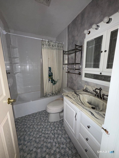 129 Brittany Farms Road, Unit D New Britain, CT 06053 - Photo 7 of 7