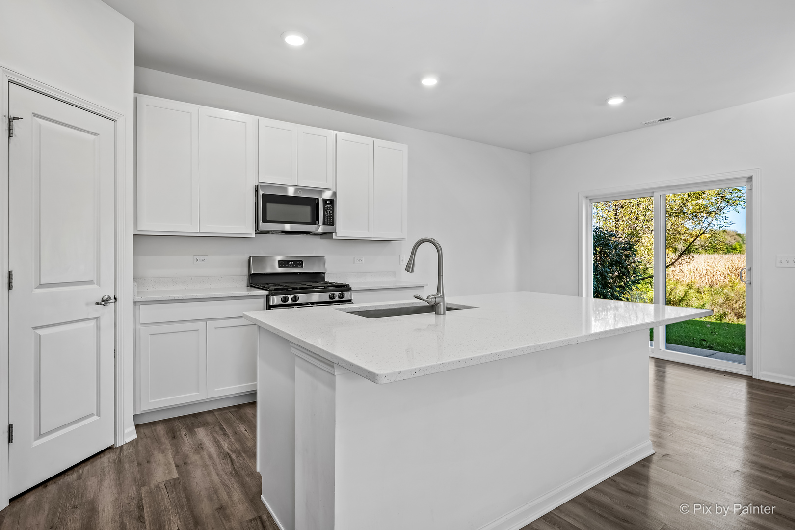 1303 Draper Road McHenry, IL 60050 - Photo 15 of 36 Gallery Image 15