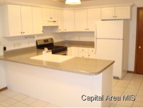 2700 Carl Prairie Drive Springfield, IL 62703 - Photo 5 of 11