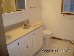 2700 Carl Prairie Drive Springfield, IL 62703 - Photo 8 of 11