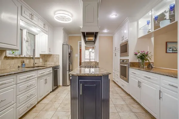 $559,000 | 1205 Shady Creek Drive, Euless, TX 76040