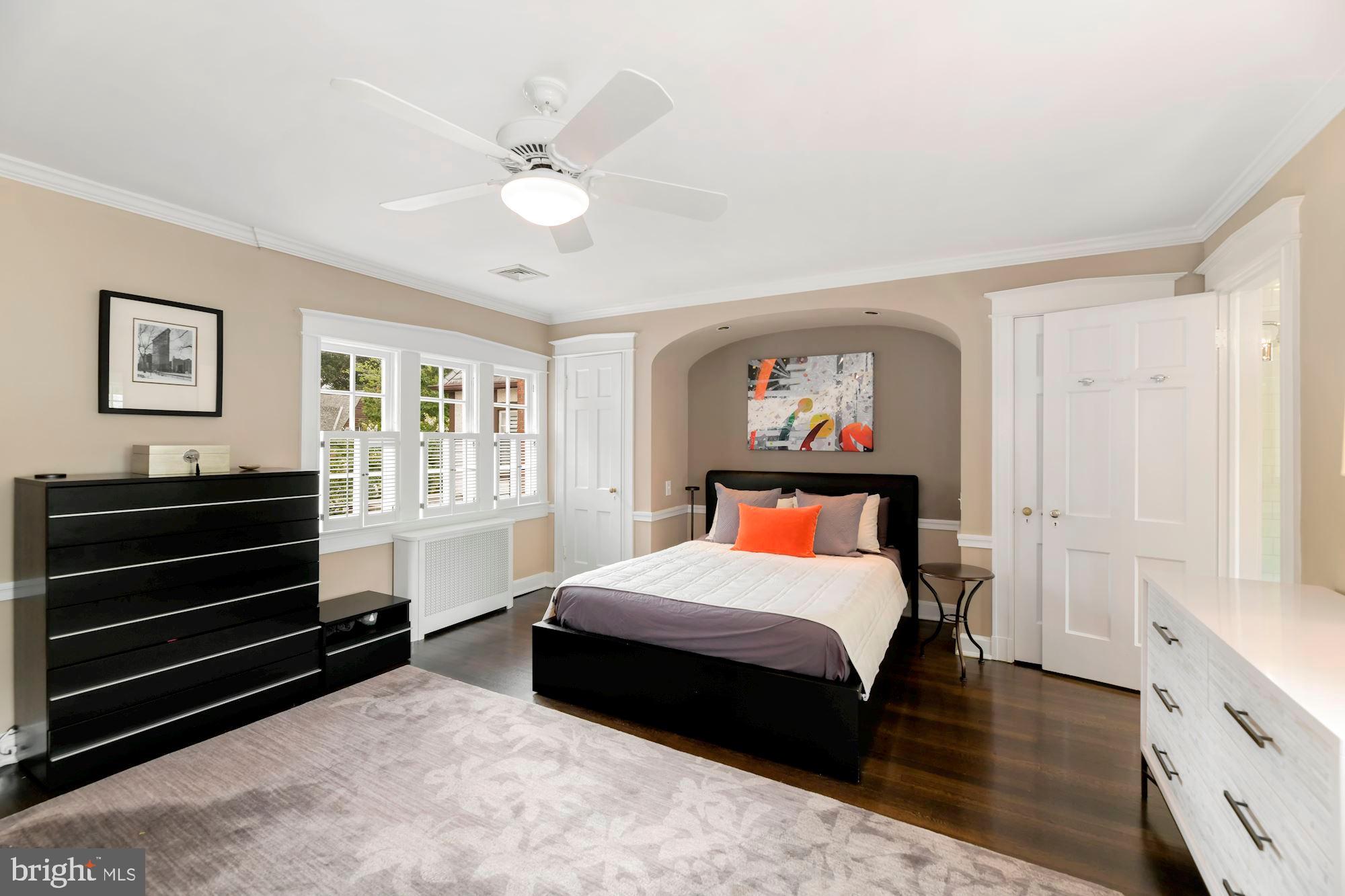 1540 44th Street Northwest Washington, DC 20007 - Photo 17 of 39 Owner's suite w/en suite.