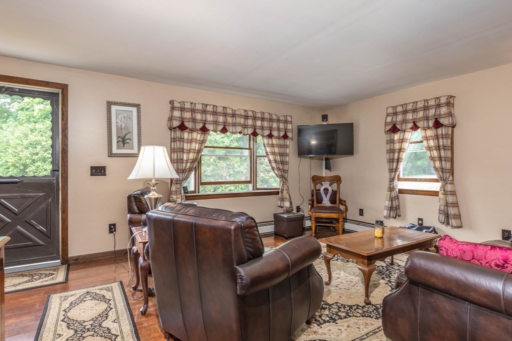 16 Crescent Street Lancaster, MA 01523 - Photo 5 of 23