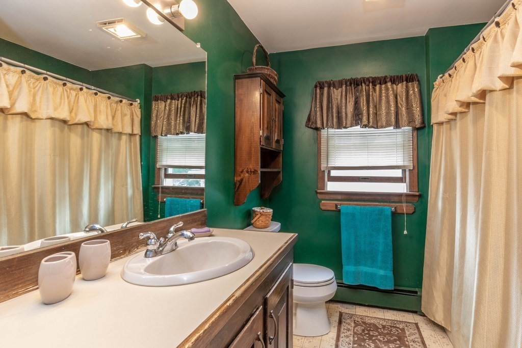 16 Crescent Street Lancaster, MA 01523 - Photo 8 of 23