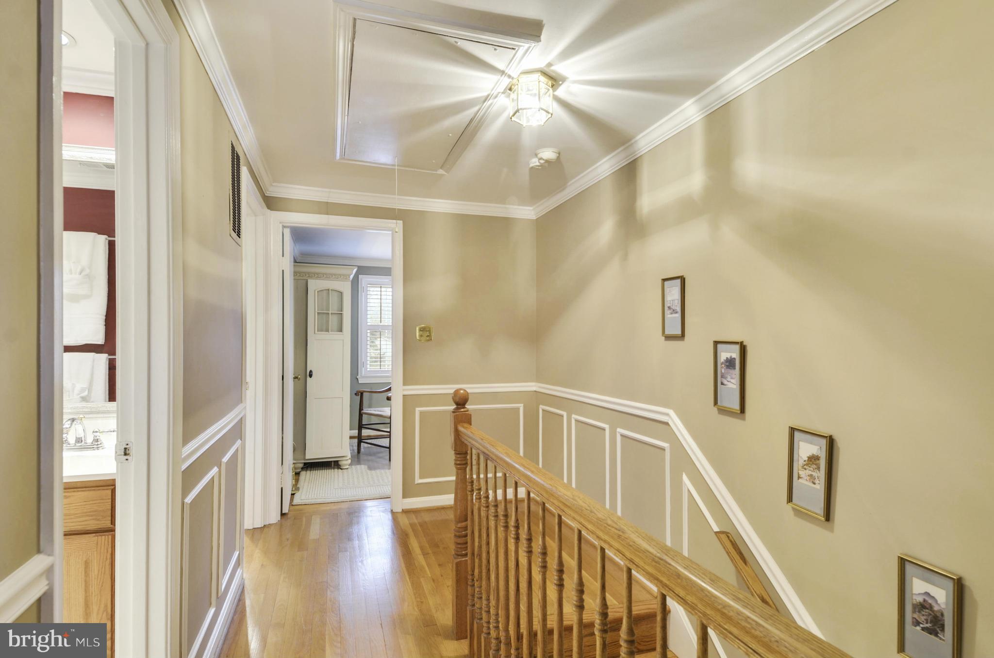 9420 Elger Mill Road Gaithersburg, MD 20886 - Photo 15 of 30 Upper landing