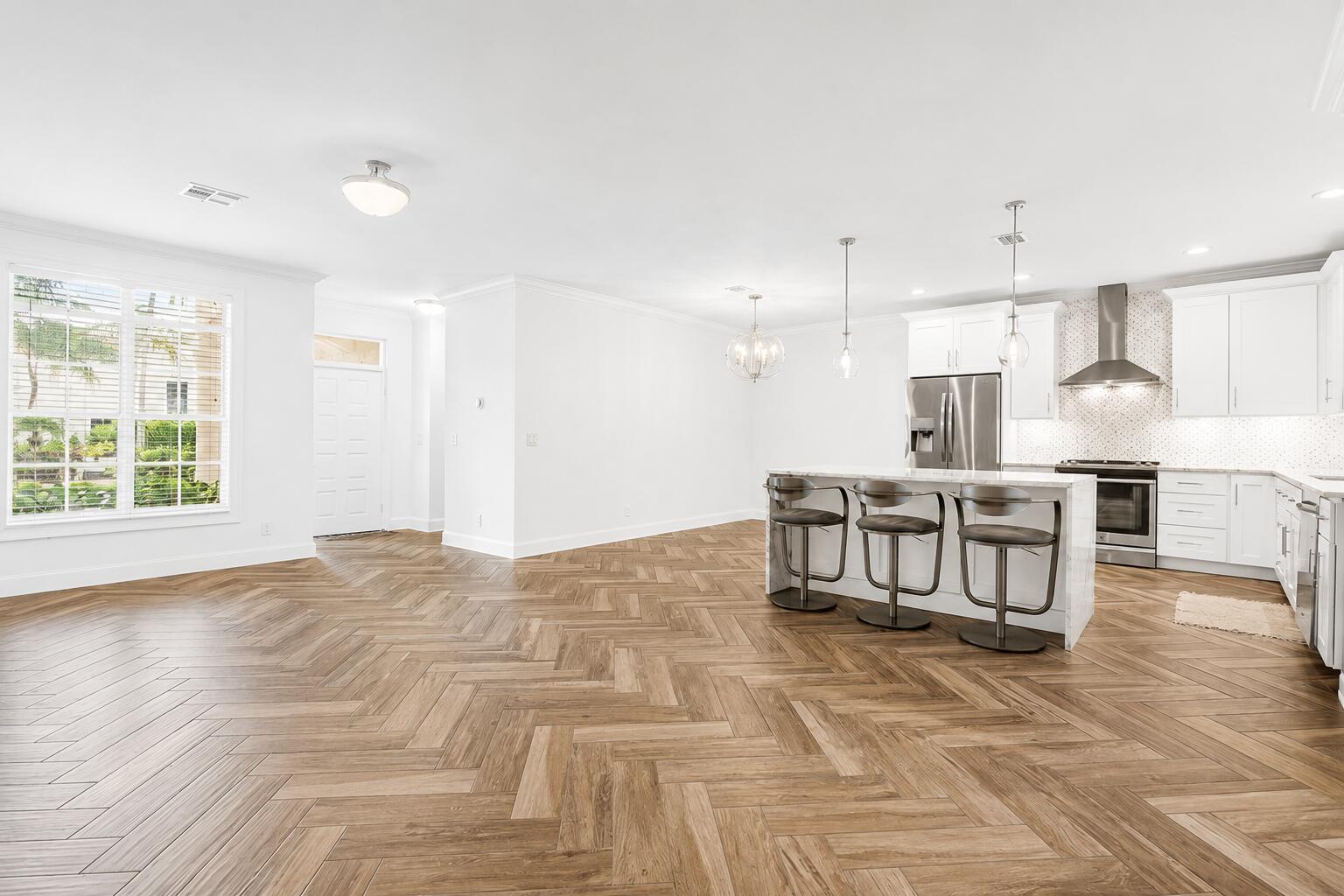 350 Southwest 8th Street, Unit 2 Boca Raton, FL 33432 - Photo 8 of 26 chat 7
