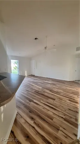 a view of empty room with window