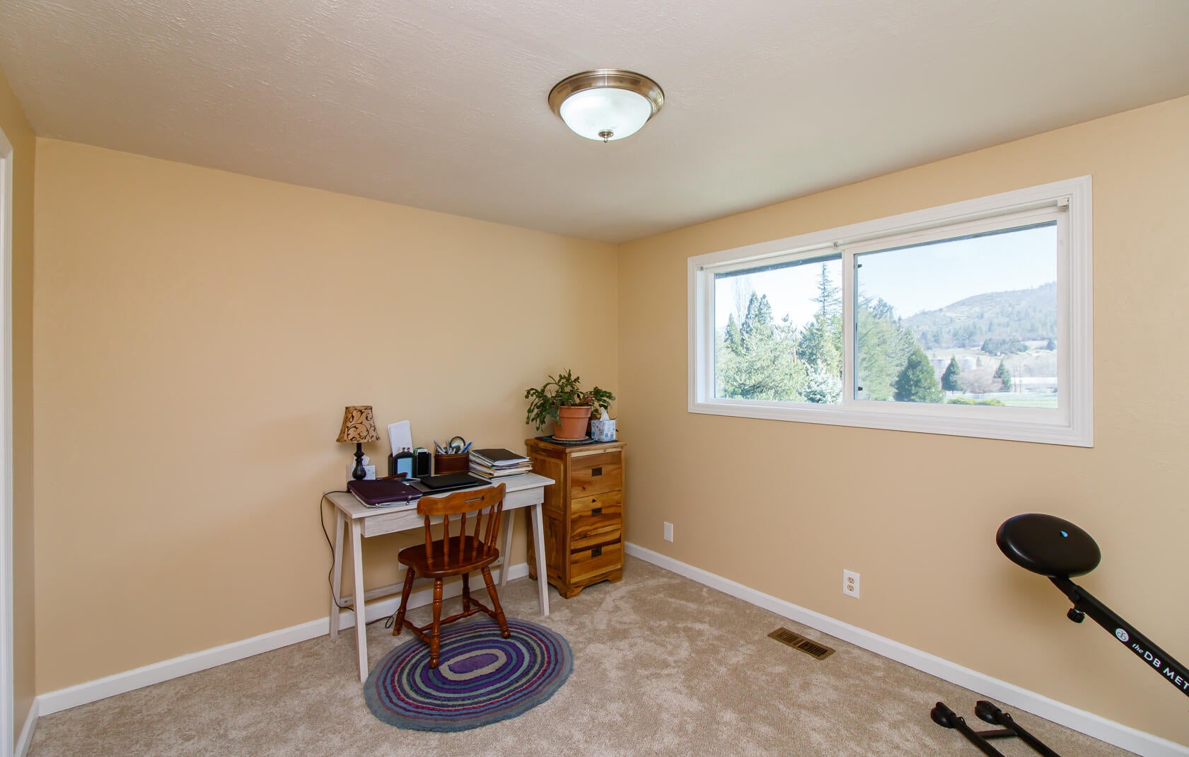 40 Allen Lane Talent, OR 97540 - Photo 17 of 30 3rd Bedroom