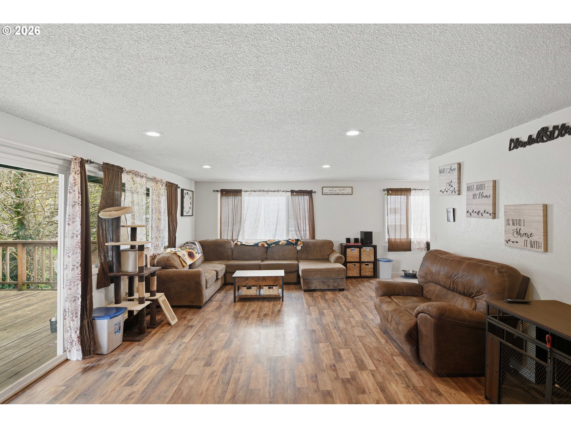 2617 Union Avenue North Bend, OR 97459 - Photo 11 of 46