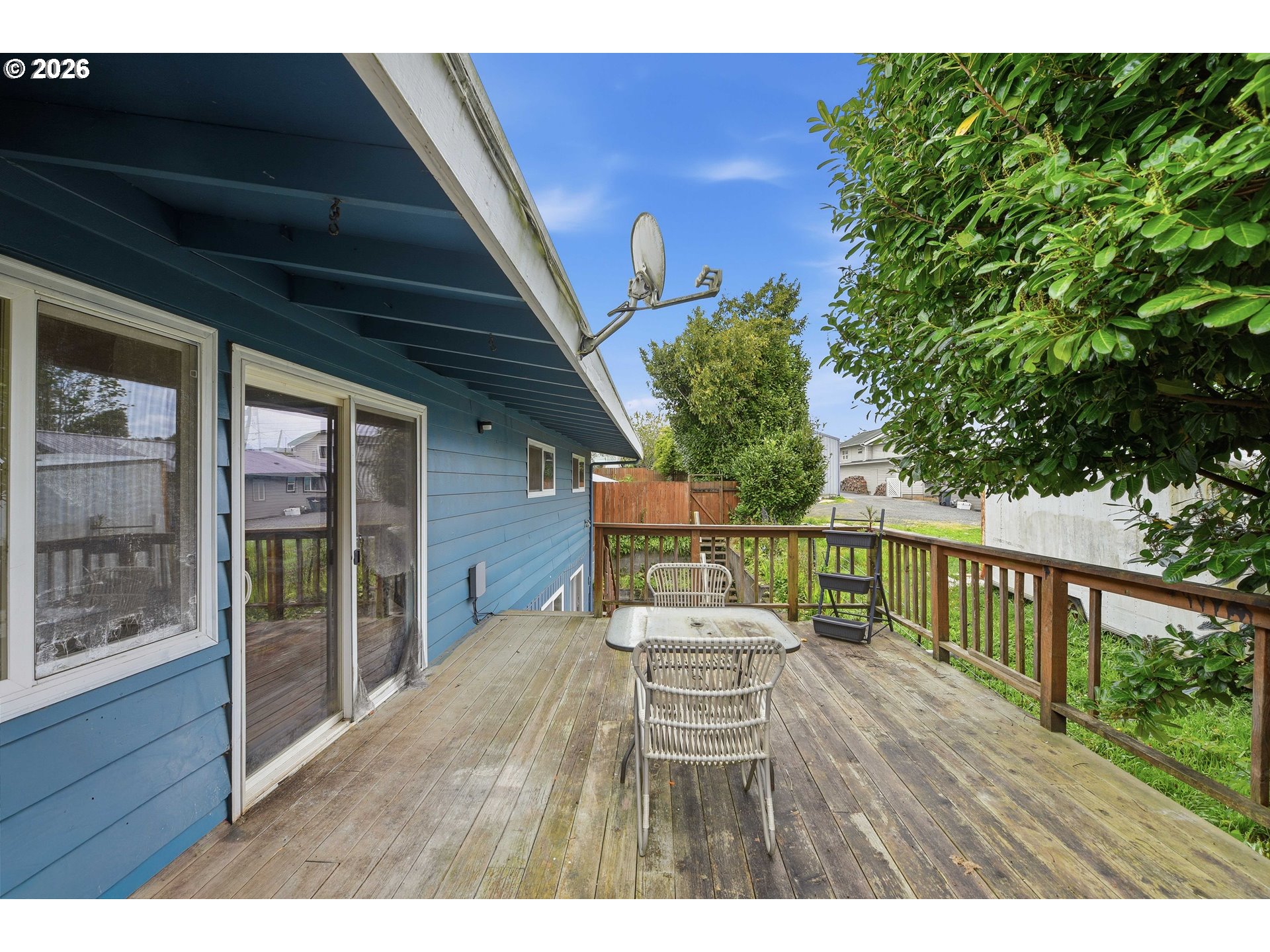 2617 Union Avenue North Bend, OR 97459 - Photo 36 of 46