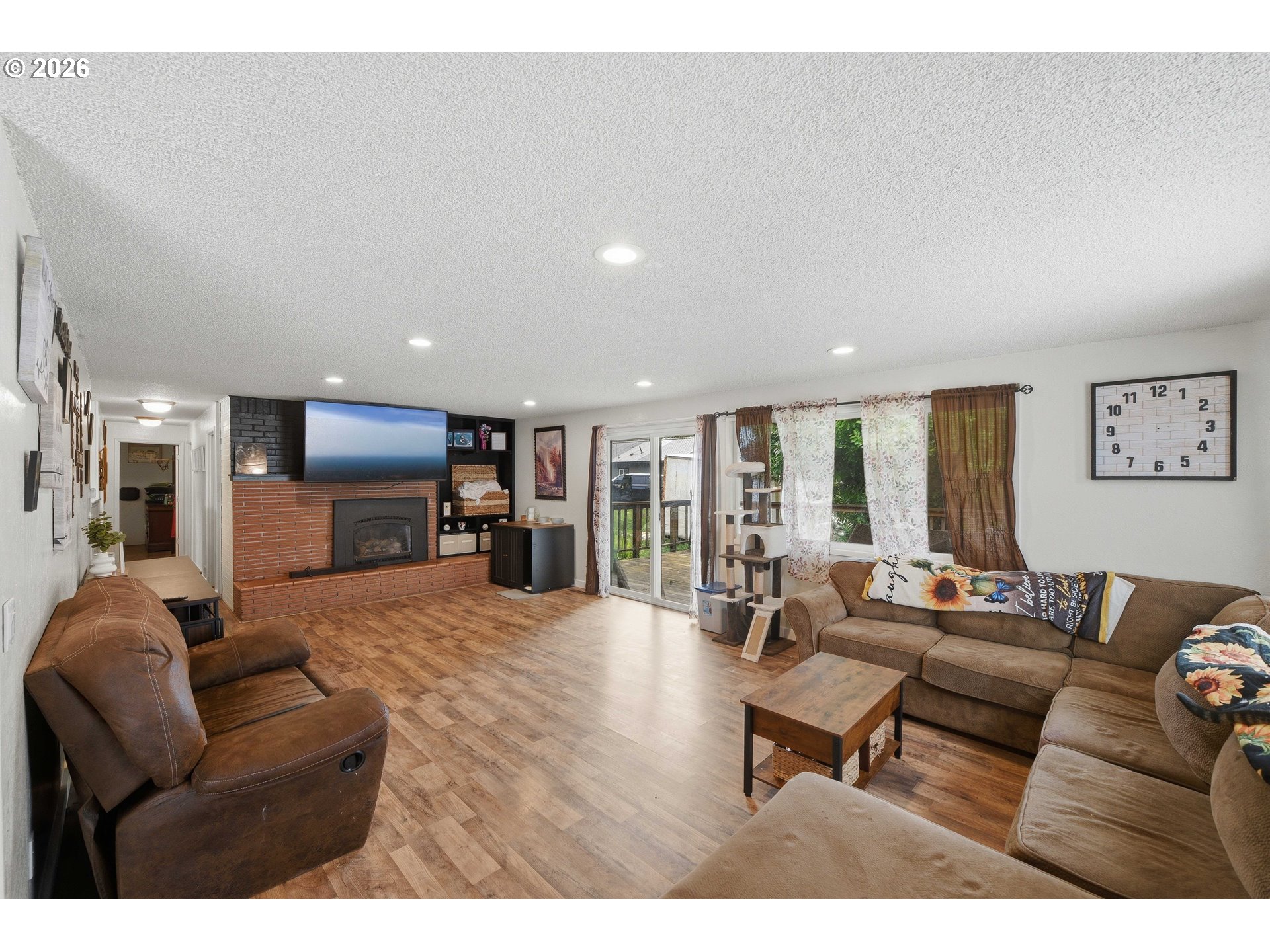 2617 Union Avenue North Bend, OR 97459 - Photo 8 of 46
