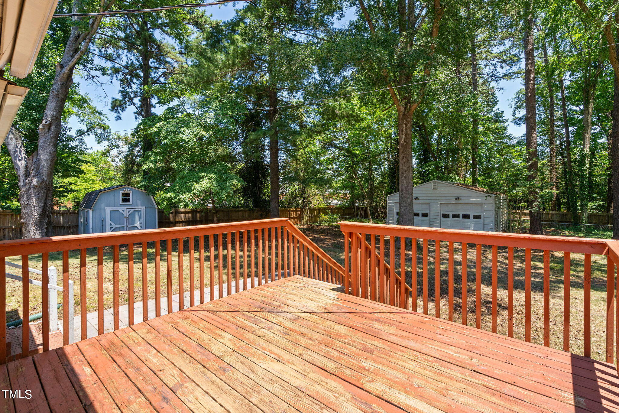 126 Clarendon Crescent Raleigh, NC 27610 - Photo 13 of 40 21-web-or-mls-126-clarendon-crescent