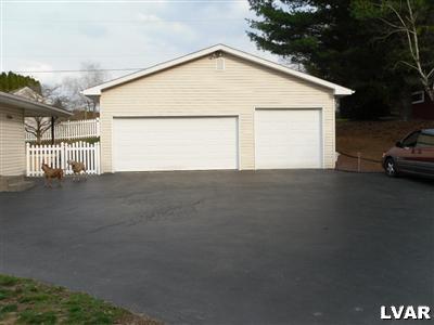 2072 Riverside Drive Bethlehem, PA 18015 - Photo 2 of 16 Gallery Image 2