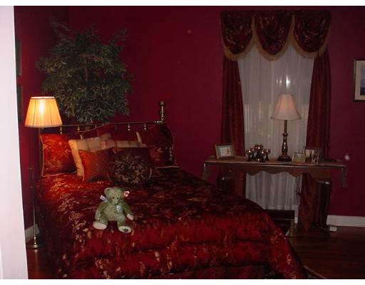 191 Overlook Drive Springfield, MA 01118 - Photo 11 of 12 a view of living room