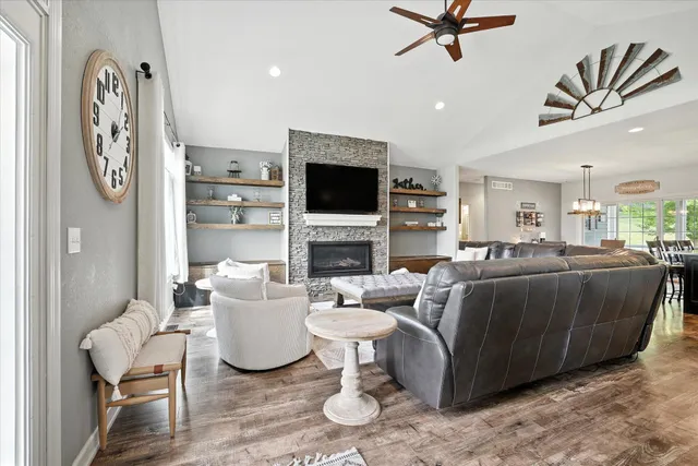 $1,099,900 | W232-s8430 Rosemary Drive, Big Bend, WI 53103