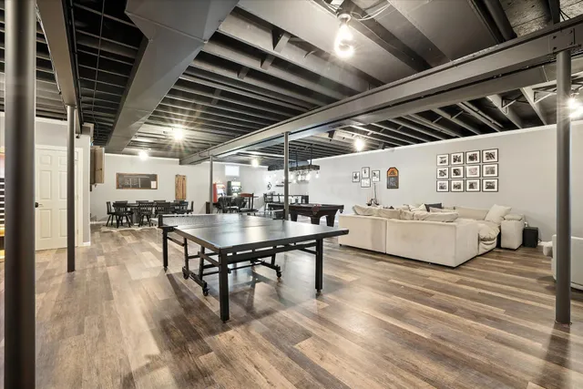 $1,099,900 | W232-s8430 Rosemary Drive, Big Bend, WI 53103