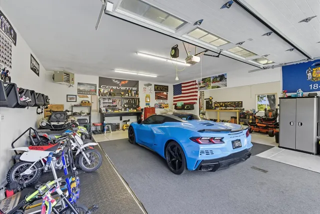 $1,099,900 | W232-s8430 Rosemary Drive, Big Bend, WI 53103