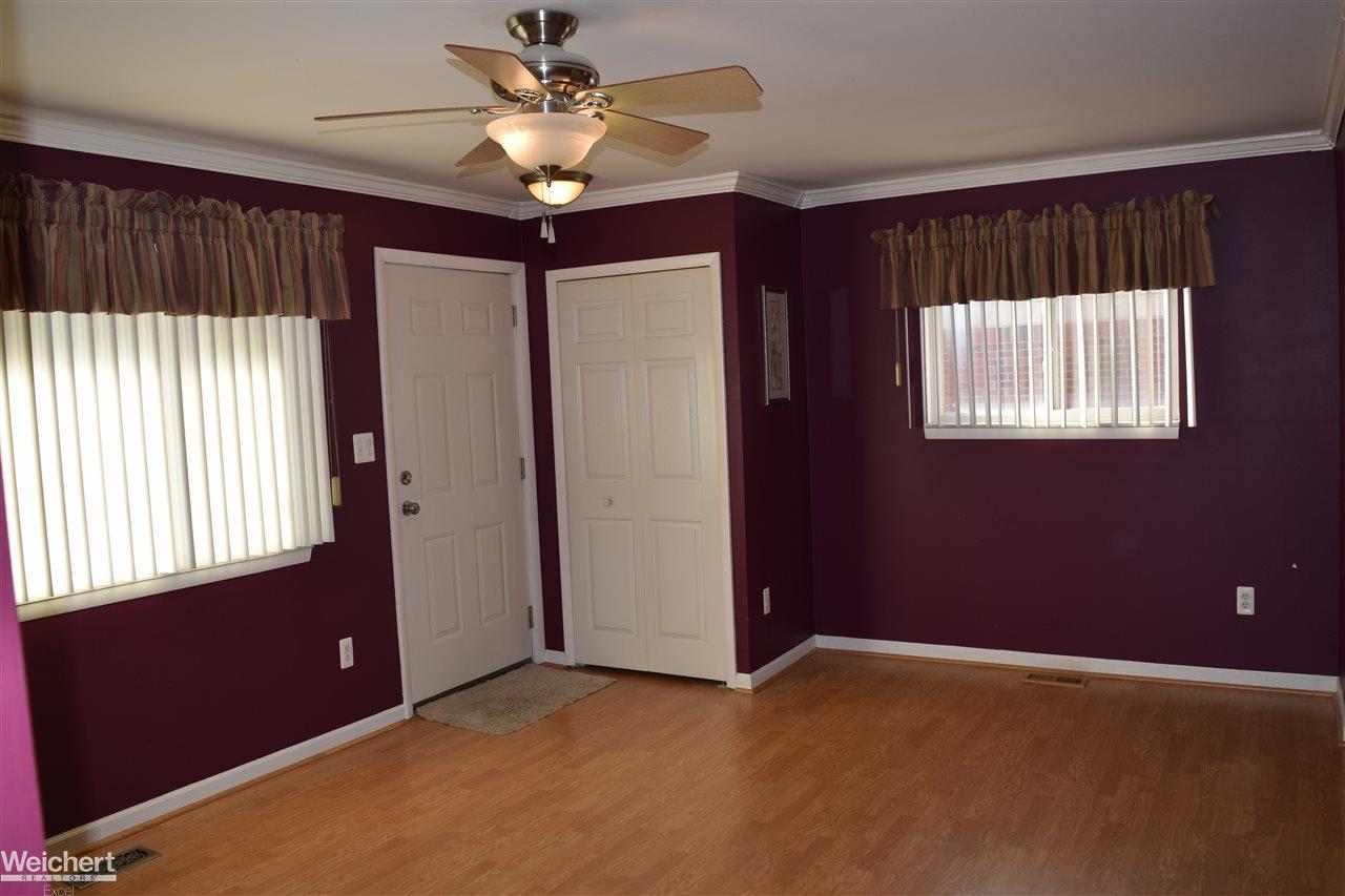 18021 Rainbow Road Fraser, MI 48026 - Photo 16 of 61 31371716-15.JPG