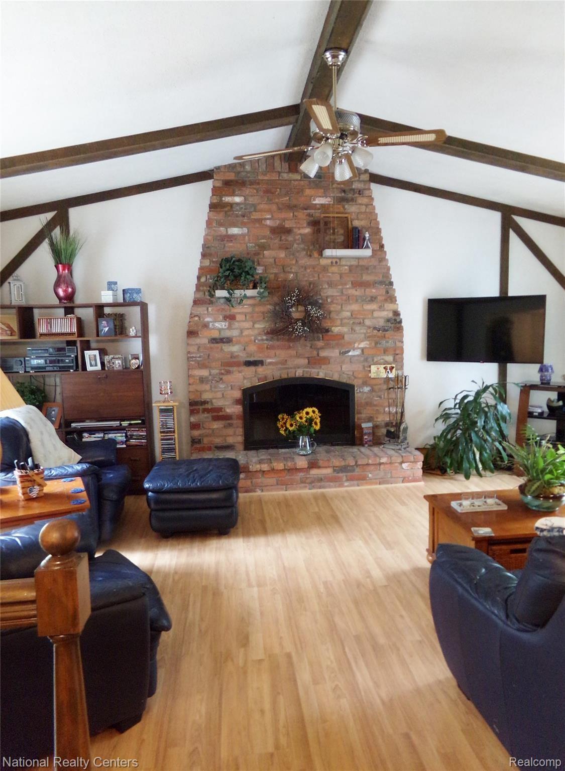914 Darwin Pl Drive Rochester, MI 48307 - Photo 14 of 20 FR.JPG