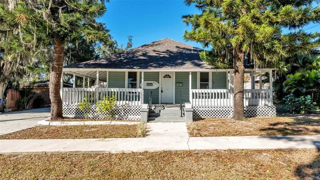 $339,500 | 751 Ave D Southwest, Winter Haven, FL 33880